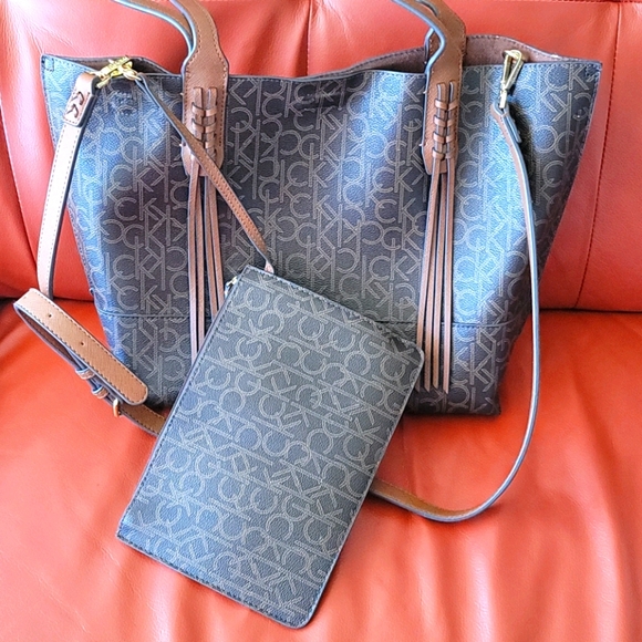 Shoulder/Travel Bag - Picture 3 of 3